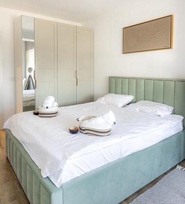 Blvd Ivory Pipera Studio 43A