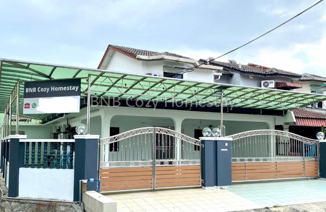 BNB Cozy Homestay @ Bdr Country Homes (Corner Hse)