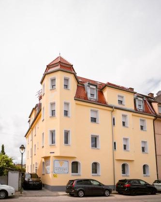 Boardinghouse Victory