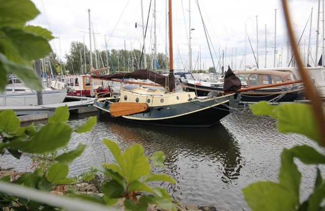 Boat and Breakfast
