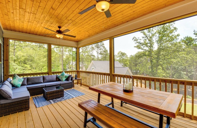 Boat Dock + Lake Hartwell Access: Family Getaway!