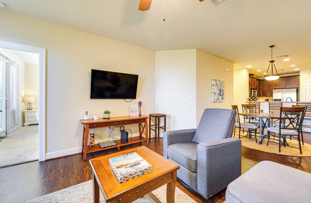 Boat, Fish & Enjoy Water Views: Lake LBJ Retreat!