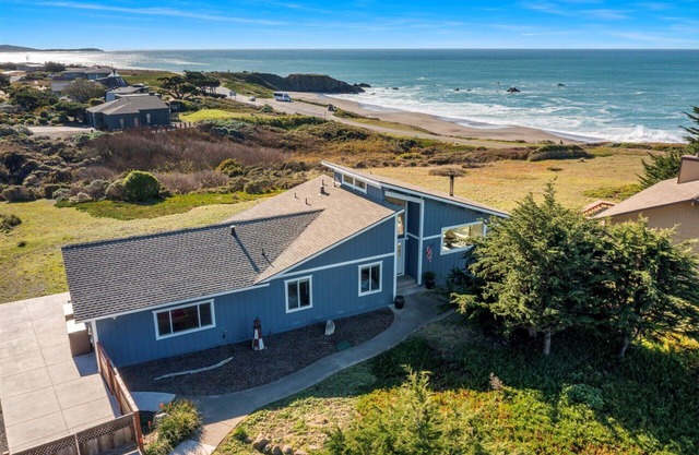BodegaBayBeachHome-Coastal Family Retreat w/Astonishing Views!PoolTableLounge