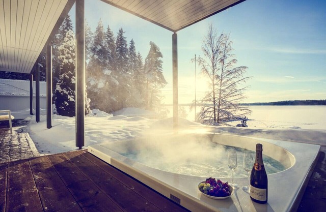 Bodom House - 500m2 Private Lakefront House