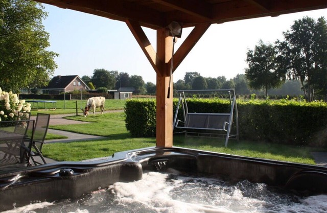 Boerenzwaluw Comfortable holiday residence