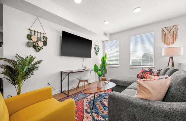 Boho 2BR Townhome King 2-Car Garage SLC