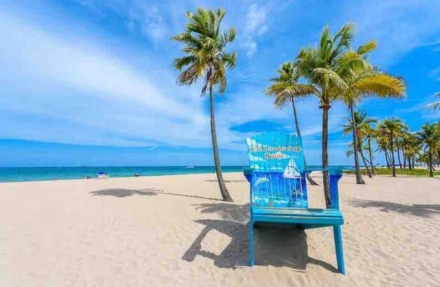Boho Apt. 3, |Beach | Airport| cruises port