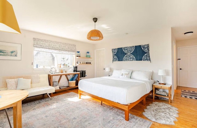Boho Hood River Master Suite w/Private Entry