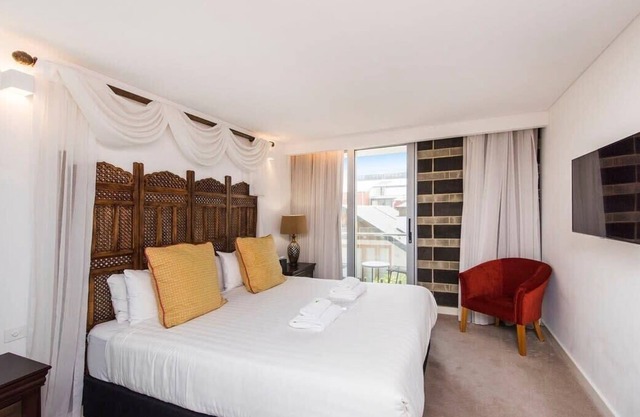 Boho Room in the City with Remarkable Rooftop