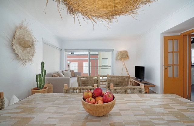 Bohochic Beach Duplex Sesimbra - Charming 2 bedroom in delightful apartment