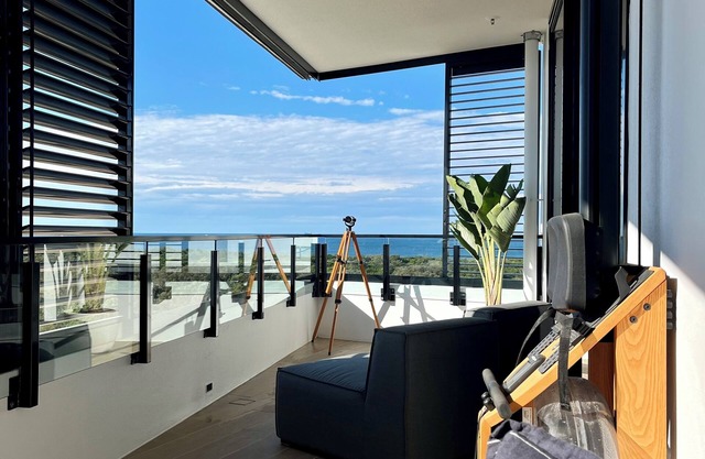 Bokarina Luxury Beach Escape | Stunning view | 200m to Beach | Heated Pool