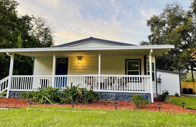 Bonita - A beautiful brand new cottage 2 miles away from town