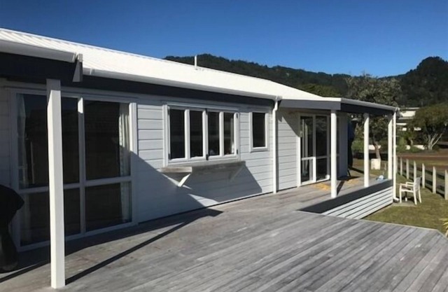 Bonnie-Doone Pauanui Lockwood holiday home