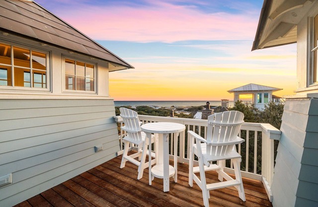 Book Today for a Fall Getaway! Location! Location! Location! Gulf Views!