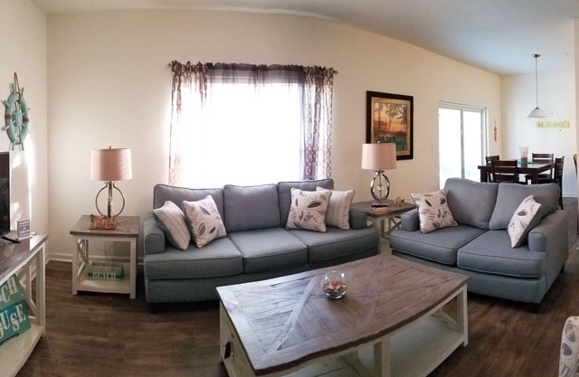 Book your beach getaway now before summer's over! Ground floor unit.
