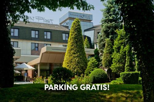 Booking Hotel & Spa