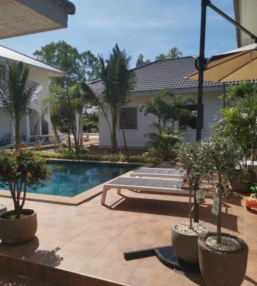 Boon Mee Resort