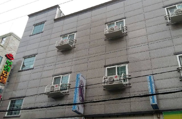 Booyoung Motel