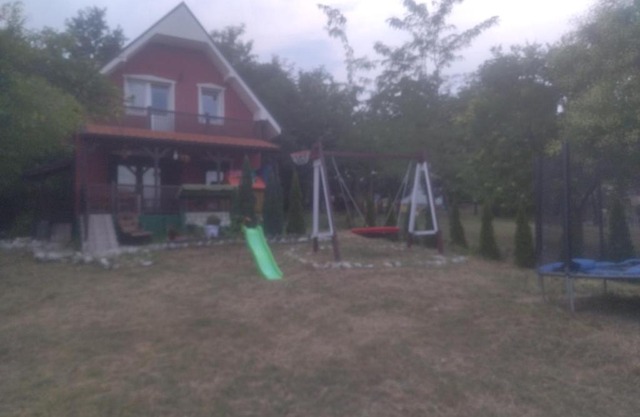 Bor, Savaca - Porodicna Vikendica za Izdavanje