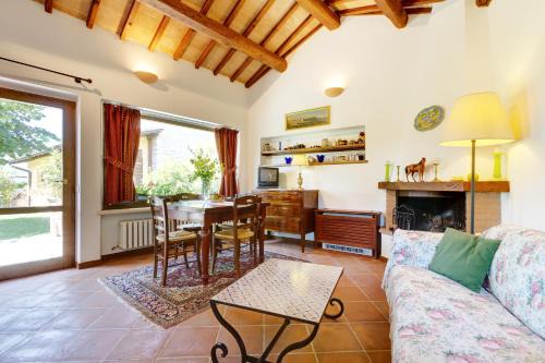 BORGO ACQUAIURA
