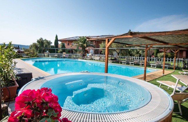 Borgo Campetroso apartments in the countryside, 2 swimming pools, restaurant 20 km from the sea