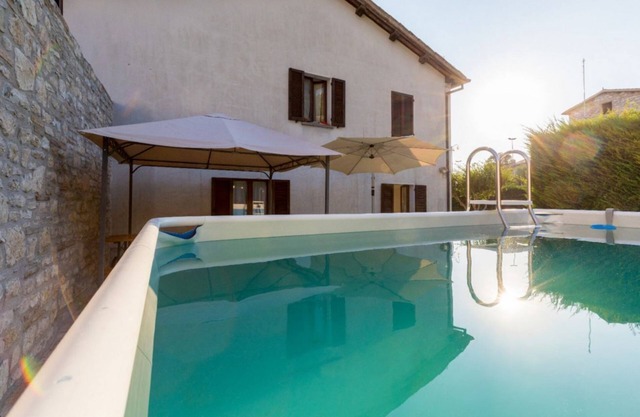 Borgo di Santa Lucia-with parking and garden! x6