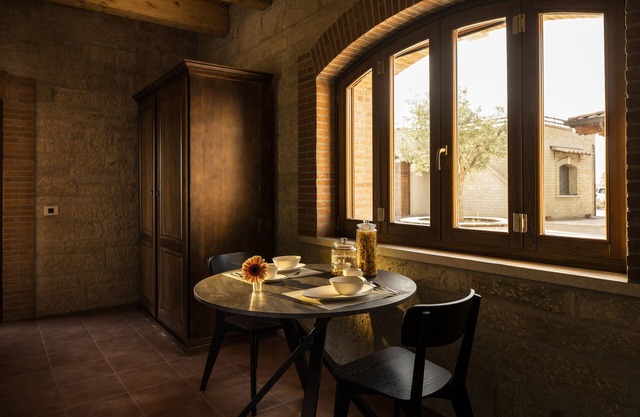 Borgo Olivo-HOME BIANCOLILLA