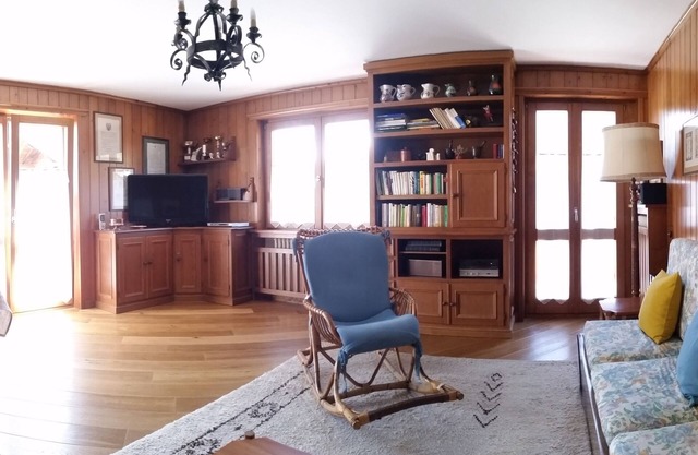 Bormio: luxury apartment in front of the 2000 cable car building.