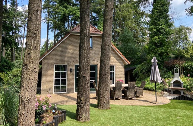 Bosboerderij de Goudsberg met hottub in tuin