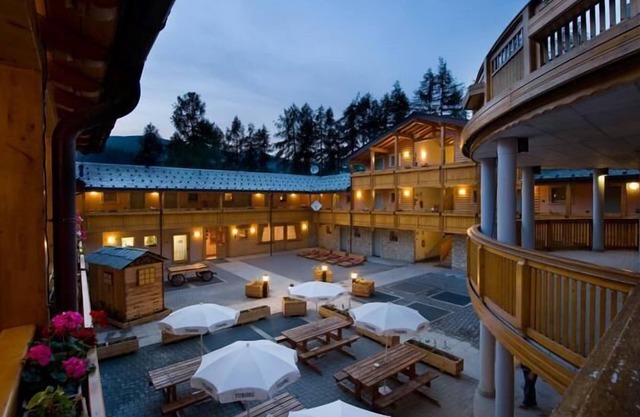 Boscone Suite Hotel
