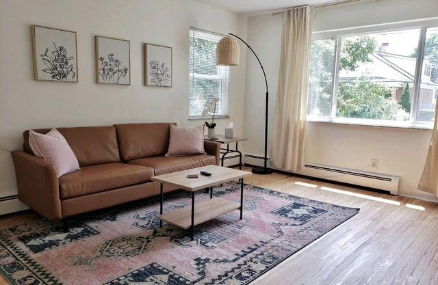 🌿 Botanical Beautiful 🌿 Pet Friendly; For Long Term Stays