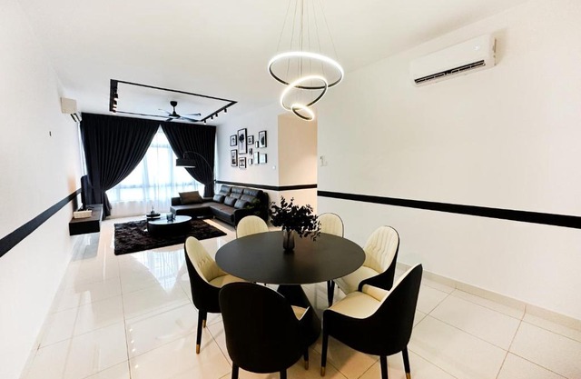 Botanika, Luxury Homestay by Antlerzone