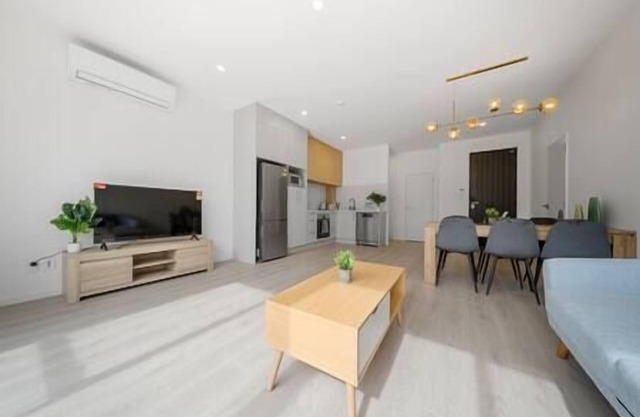 Botany Newly Built 3-Bedroom Sanctuary for Families Unit C