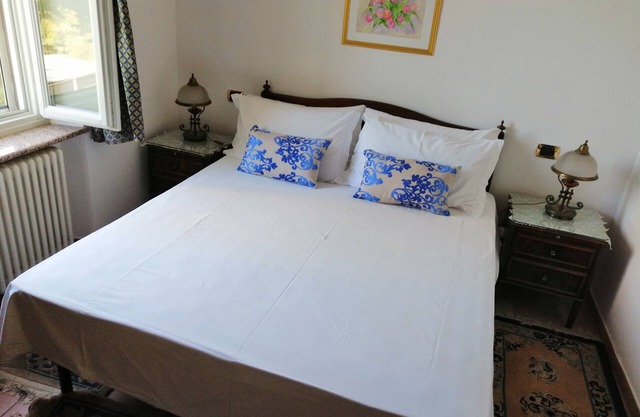 Boutique Apartment w Balcony in Roero wine area of Piedmont, near Asti and Alba.