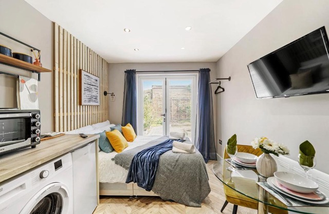 Boutique Heathrow Studio's - Parking - Garden