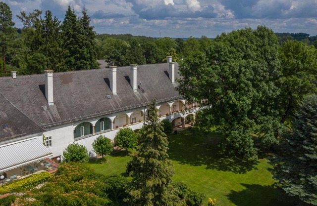 Boutique Hotel Zum Oberjäger, Schloss Lackenbach