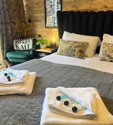 Boutique Shrewsbury Suites