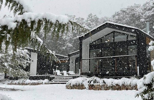 Boutique Snowy Mountains Getaway - Relax | Reconnect | Recharge