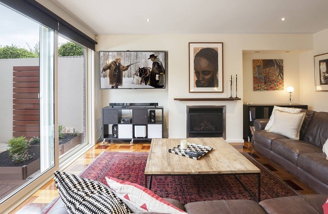 BOUTIQUE STAYS - Elwood Hideaway