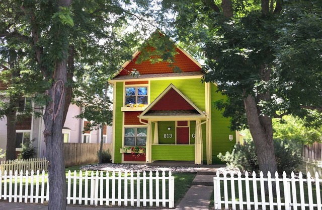 Boutique Studio Apartment Hotel across from CSU in Old Town Fort Collins! Like it's namesake, Studio FoCo (short for Fort Collins) is the perfect blend of special-occasion luxury and at-home comfort. Large windows overlook the tree-lined street of th