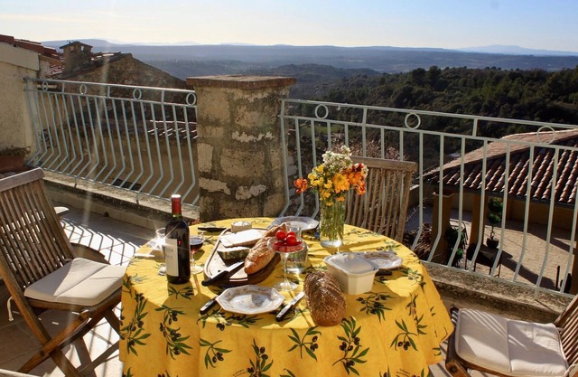 Boutique village gite with panoramic views and terrace near Gorges du Verdon