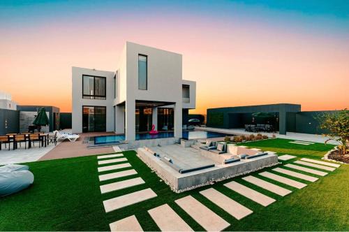 Bow Villa