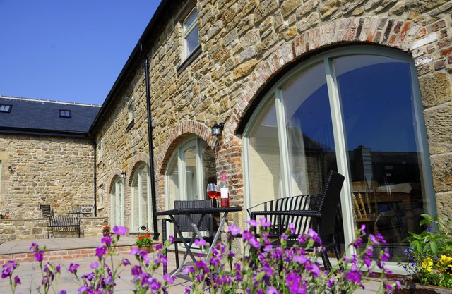Bowes Barn 4 Star near Beamish, Newcastle & Durham - Sleeps 3 - Dogs Welcome