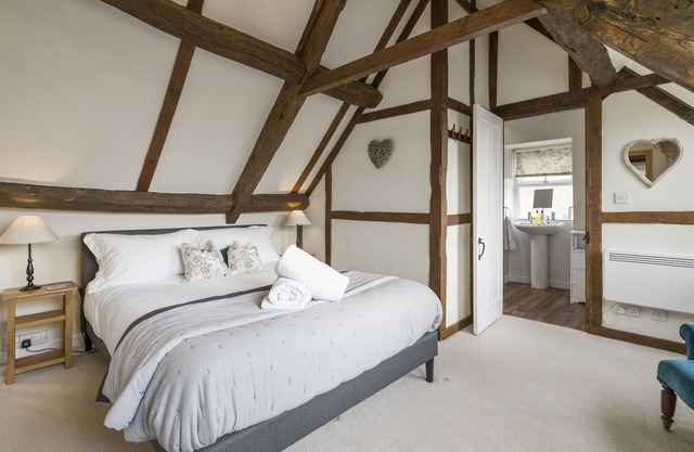 Box Cottage - a cotswold cottage that sleeps 2 guests in 1 bedroom