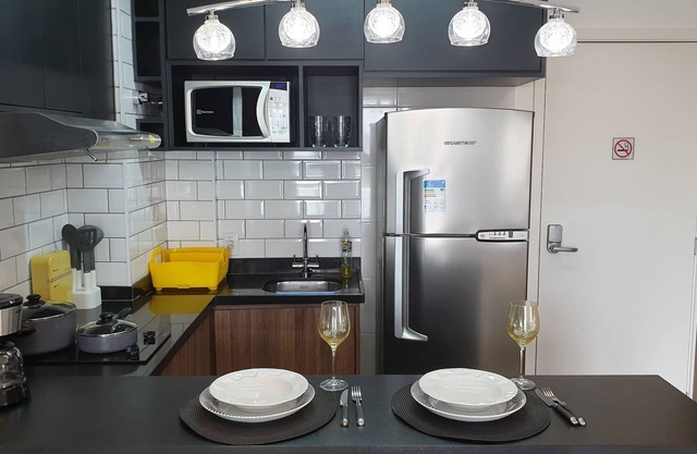 Luxurious Queen Bed - EZ Tower & Rochavera Corporate next door