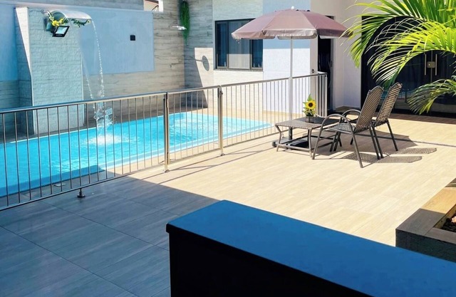 Private house with pool, 3 bedrooms, up to 9 guests, free for you to receive visitors