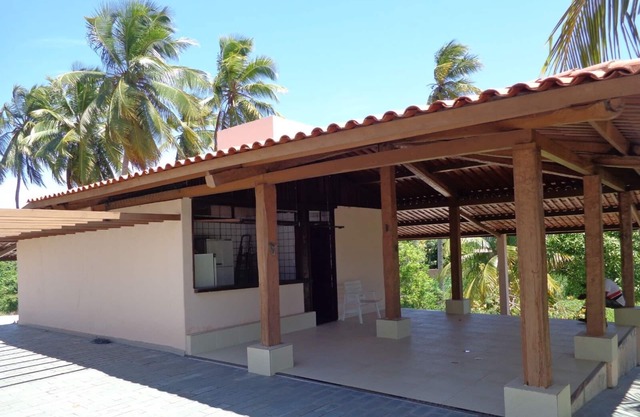 Casa em Monte Gordo com 8.000 m² - Acesso à Internet e Aceitamos Animais