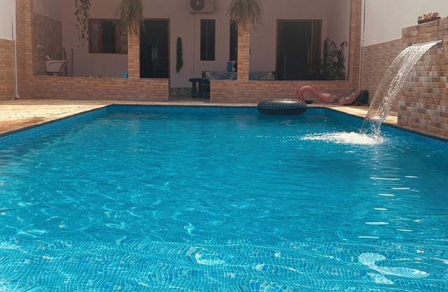 Country house with pool/jacuzzi and barbecue💜 near Campos do Jordão