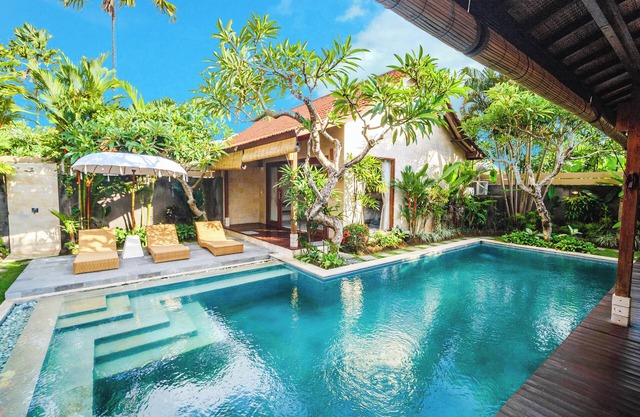 BR3001 - 3 Bedroom walk to Beach Canggu/Berawa