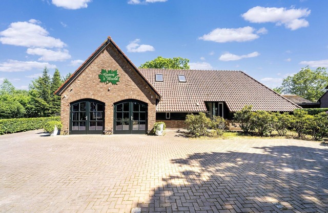 Brabant Mansion for Groups